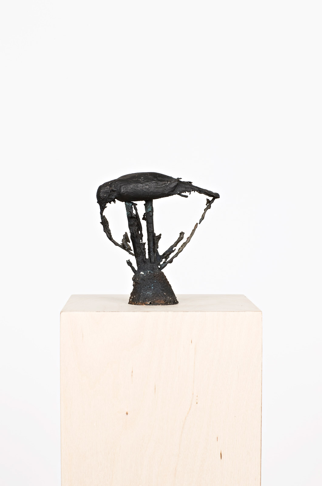 Content is a Glimpse 11, 2008, cast bronze, 13 x 13.6 x 4.6 cm