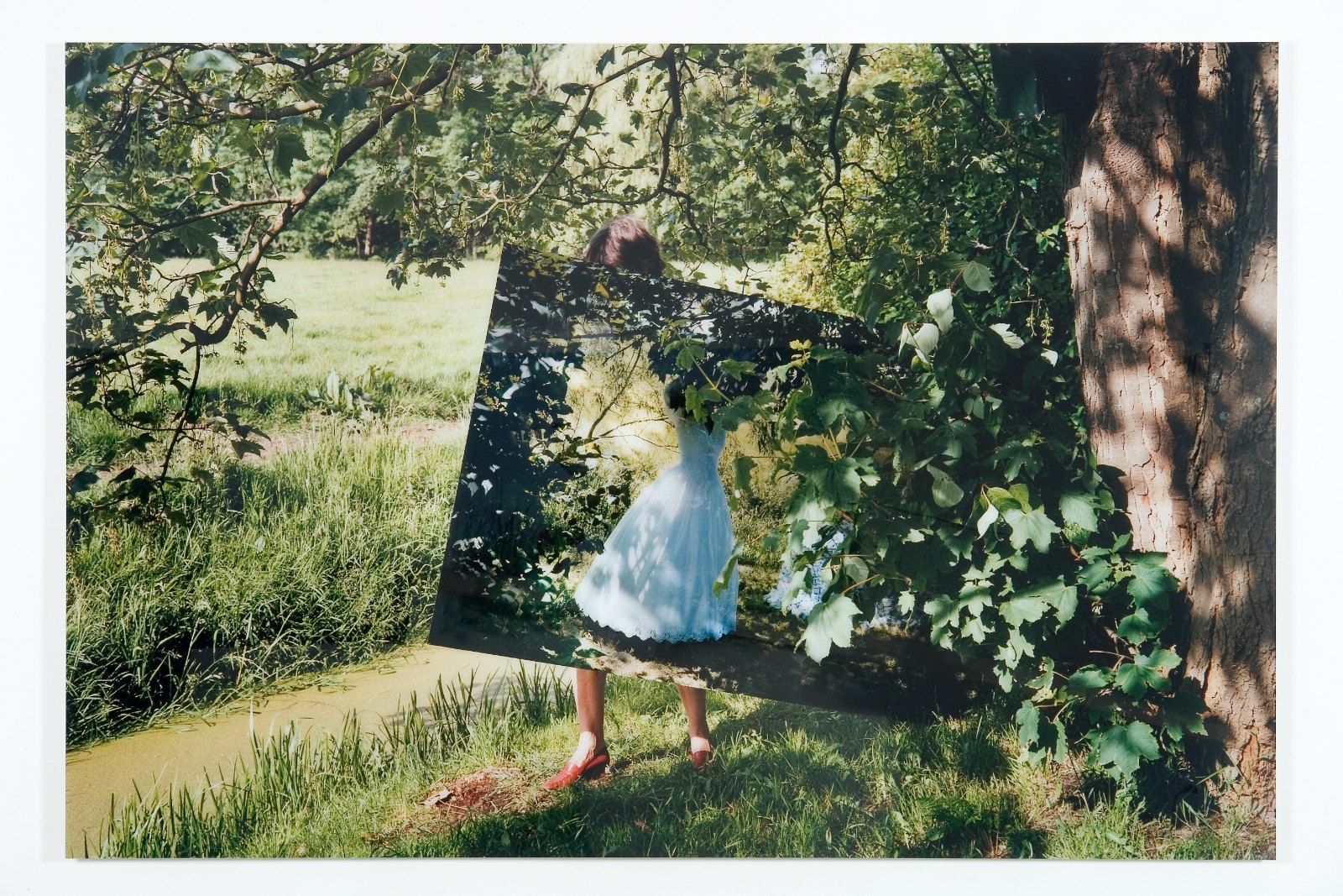 Stand-in, 2007, colour photo, perspex, aluminium, 120 x 178 cm