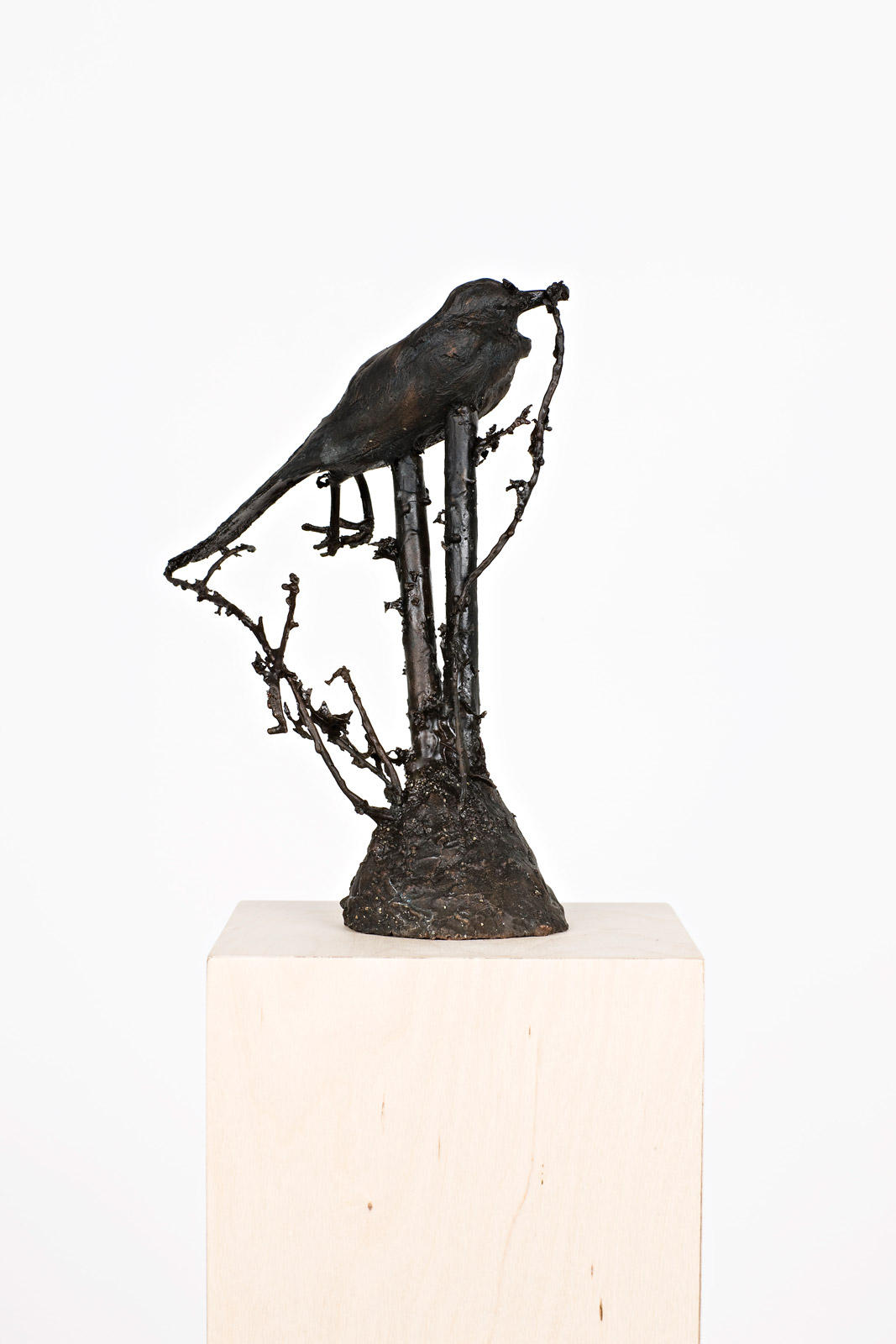 Content is a Glimpse 14, 2008, cast bronze, 29 x 21 x 10 cm