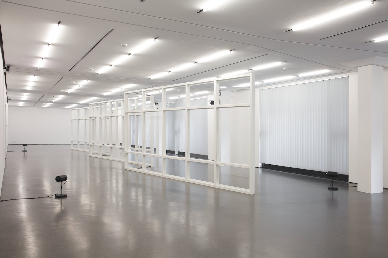 New balls, please! 2014, multi channel sound installation: wood, glass, metal, speakers, sound equipment, sound recording 96Khz-24bit, 8'30", dimentions 280 x 1900 x 135 cm, ed. 2 + 1AP. Installation view Kunsthalle Düsseldorf, 2014-15