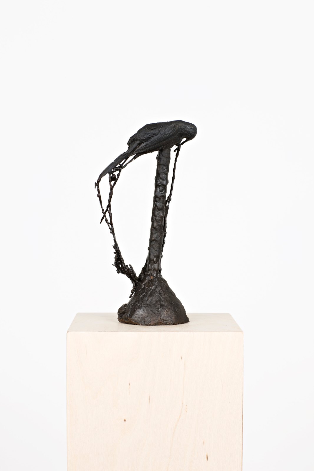 Content is a Glimpse 22, 2008, cast bronze, 25 x 13 x 7.5 cm