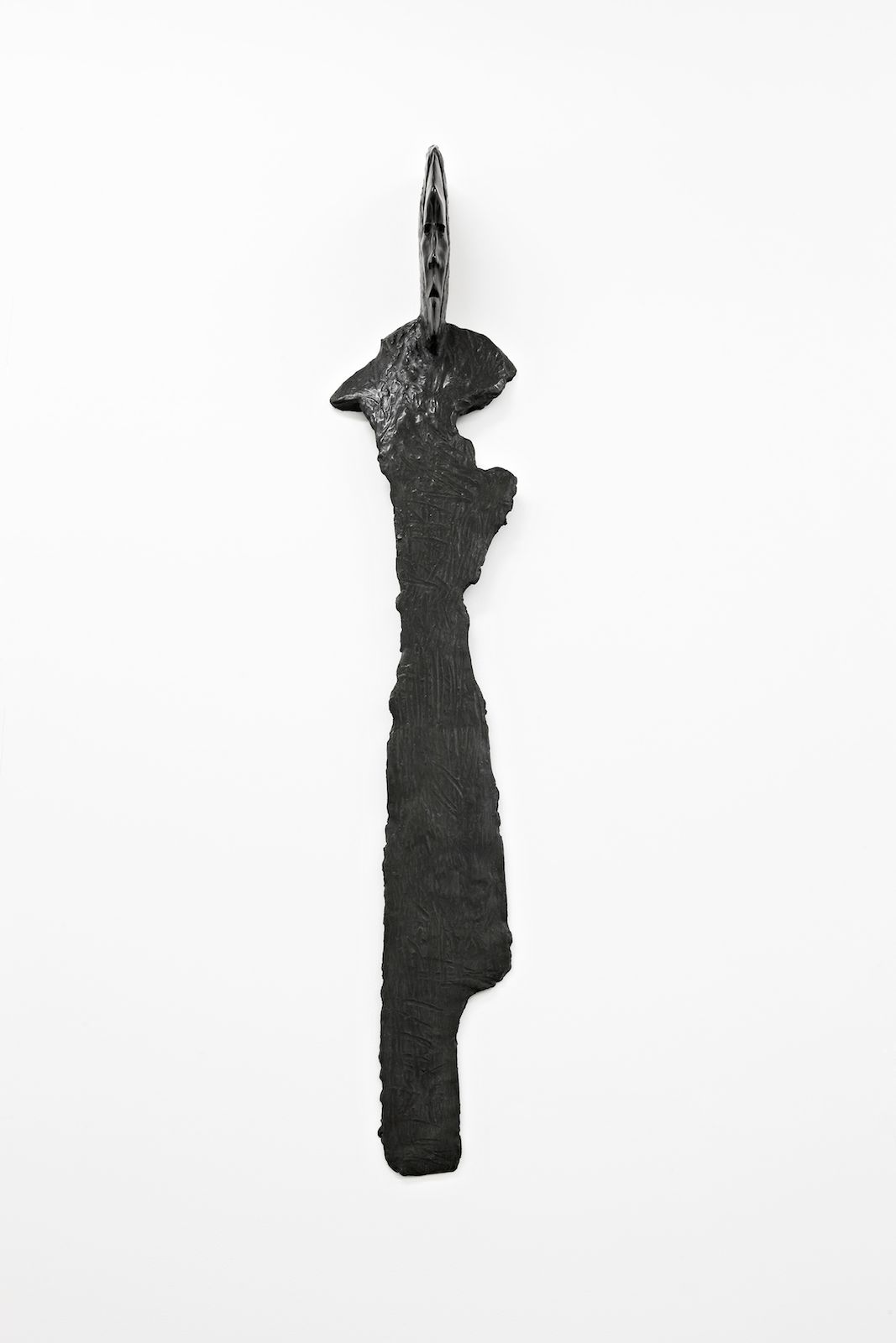 Klær til veggene II, 2009, patinated bronze, 155 x 29 x 19 cm