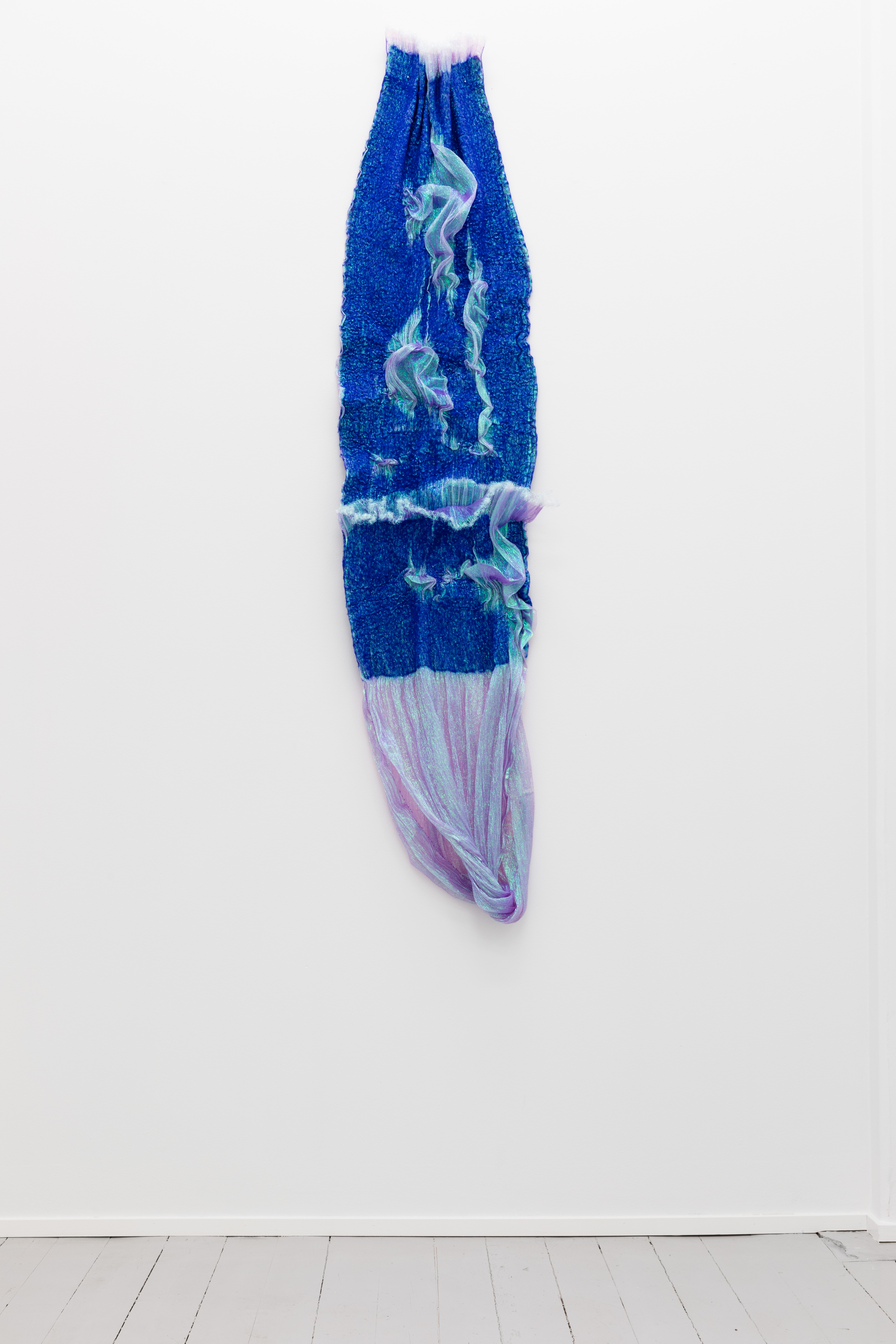 Rookie's Rave #7 Indigo, 2018, Merino wool, polyester organza, 180 x 40 x 10 cm